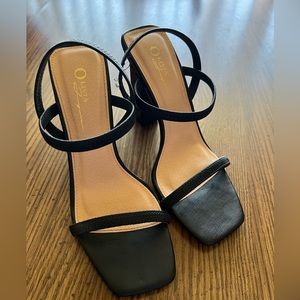 Women’s high heels black